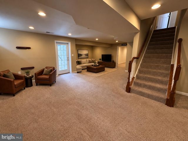 2433 TRIMARAN WAY, Woodbridge, VA 22191