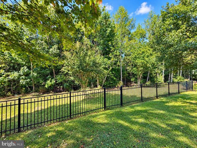 2433 TRIMARAN WAY, Woodbridge, VA 22191