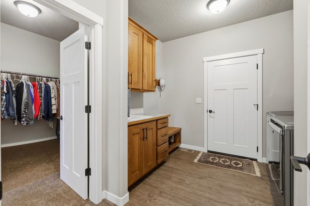 1709 N Hood River Rd, Liberty Lake, WA 99019