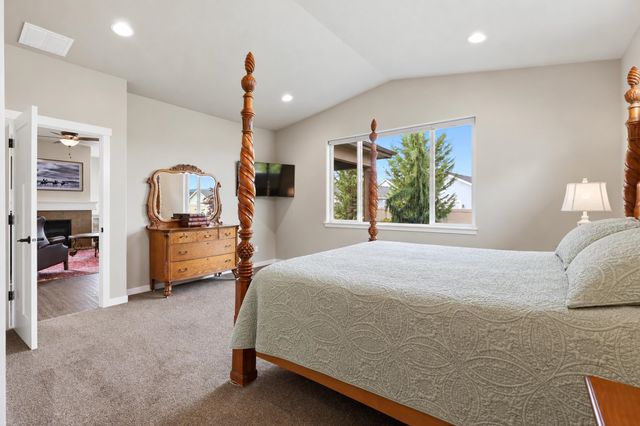 1709 N Hood River Rd, Liberty Lake, WA 99019