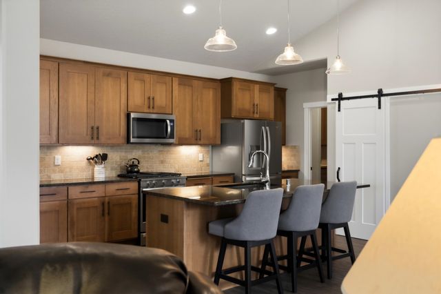 1709 N Hood River Rd, Liberty Lake, WA 99019