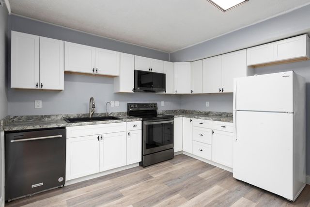561 Pierce Avenue, Columbus, OH 43213
