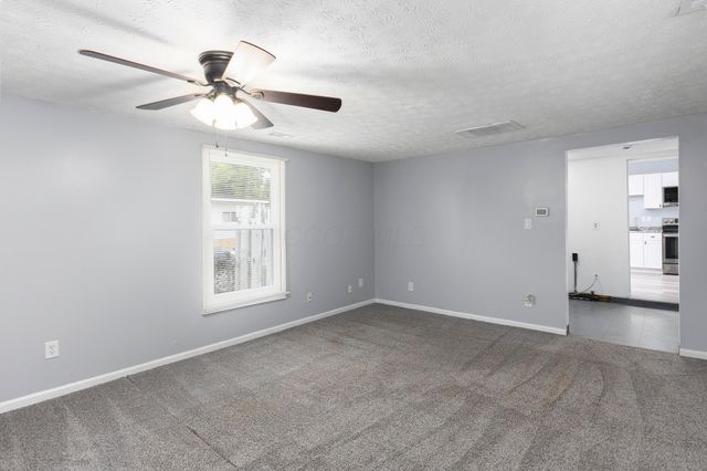561 Pierce Avenue, Columbus, OH 43213