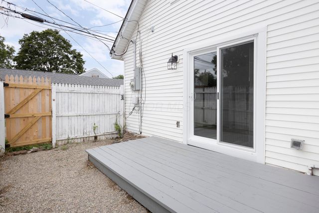 561 Pierce Avenue, Columbus, OH 43213