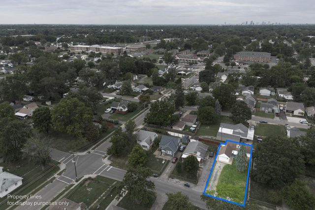 561 Pierce Avenue, Columbus, OH 43213