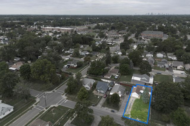 561 Pierce Avenue, Columbus, OH 43213