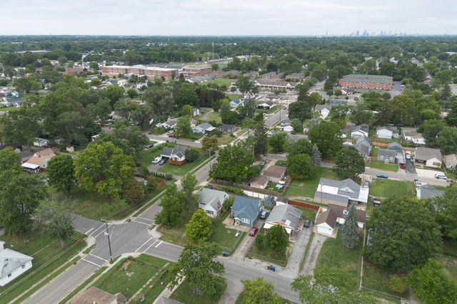 561 Pierce Avenue, Columbus, OH 43213