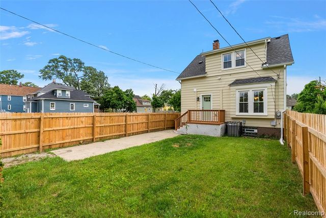 2476 Beals Street, Detroit, MI 48214