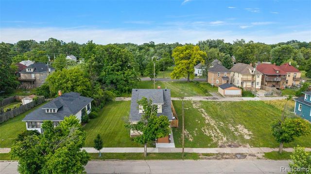 2476 Beals Street, Detroit, MI 48214