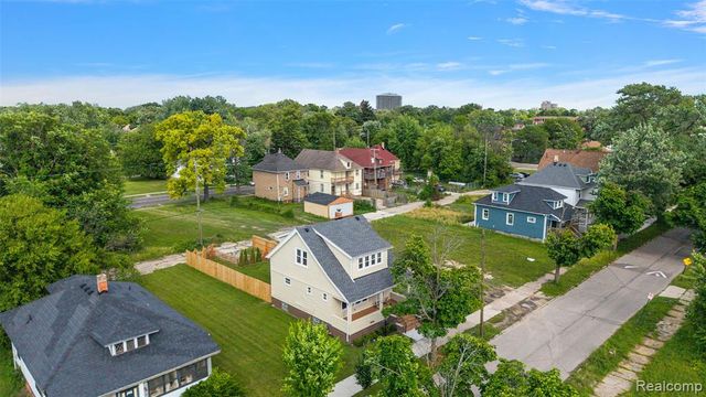 2476 Beals Street, Detroit, MI 48214