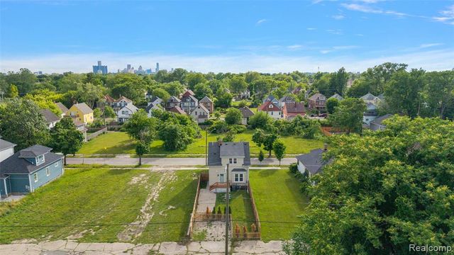 2476 Beals Street, Detroit, MI 48214