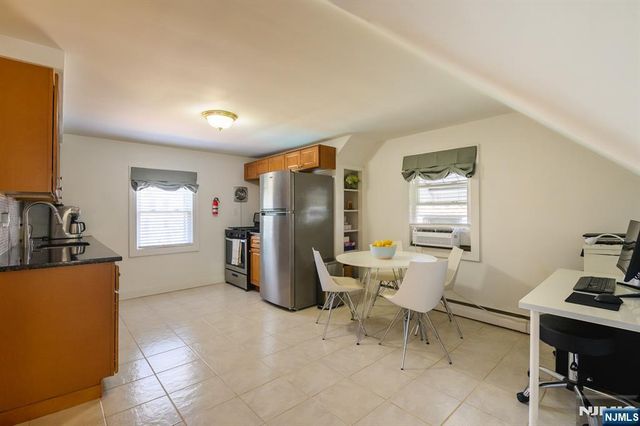 39 Lawrence Avenue, Lodi, NJ 07644