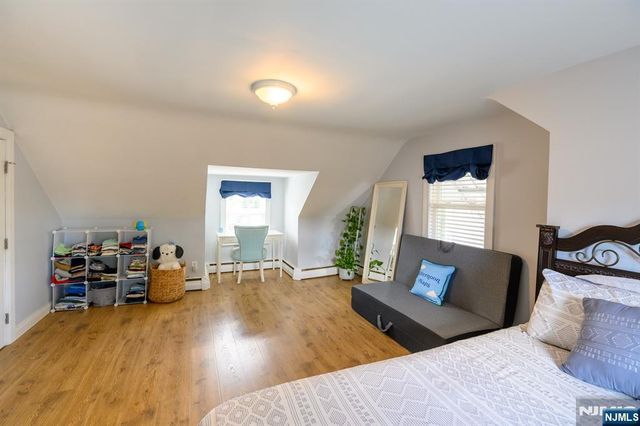 39 Lawrence Avenue, Lodi, NJ 07644