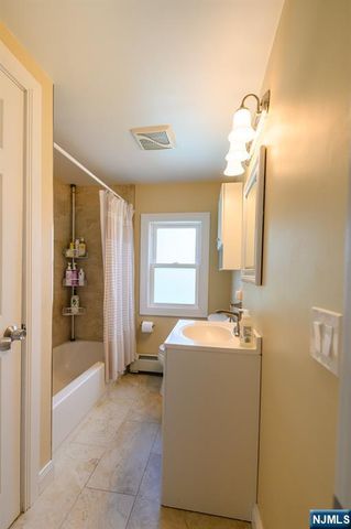 39 Lawrence Avenue, Lodi, NJ 07644