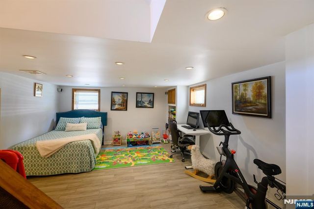 39 Lawrence Avenue, Lodi, NJ 07644