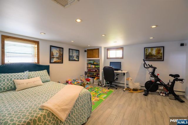 39 Lawrence Avenue, Lodi, NJ 07644