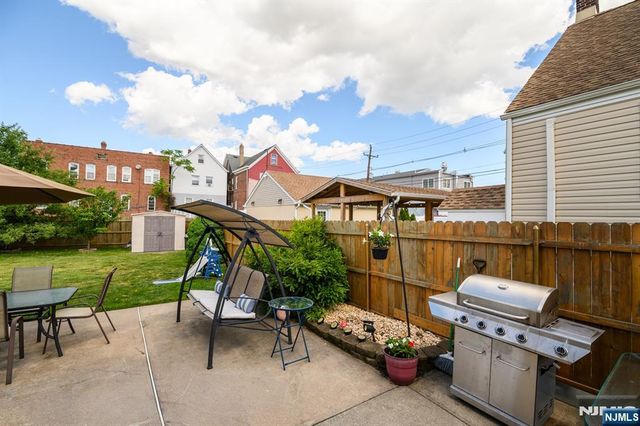 39 Lawrence Avenue, Lodi, NJ 07644
