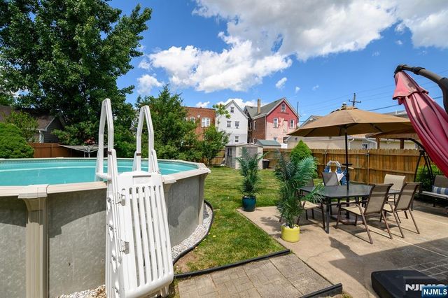 39 Lawrence Avenue, Lodi, NJ 07644