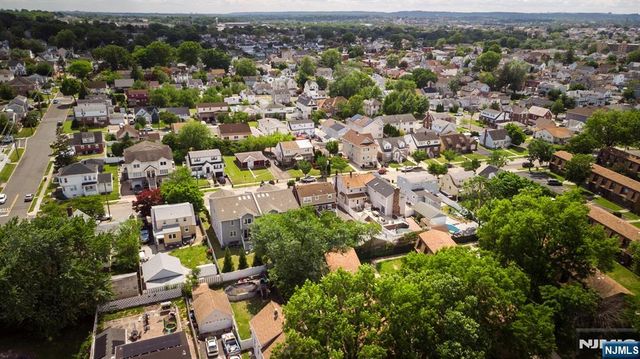 39 Lawrence Avenue, Lodi, NJ 07644