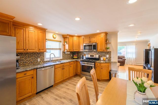 39 Lawrence Avenue, Lodi, NJ 07644