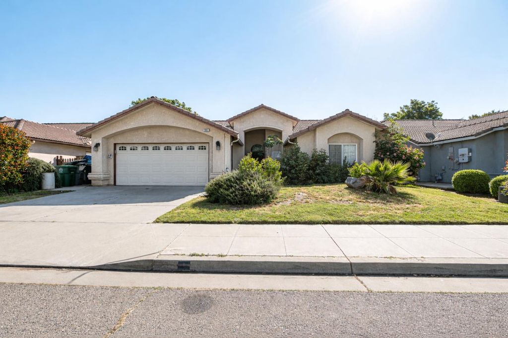 721 Via Cerioni, Madera, CA 93637