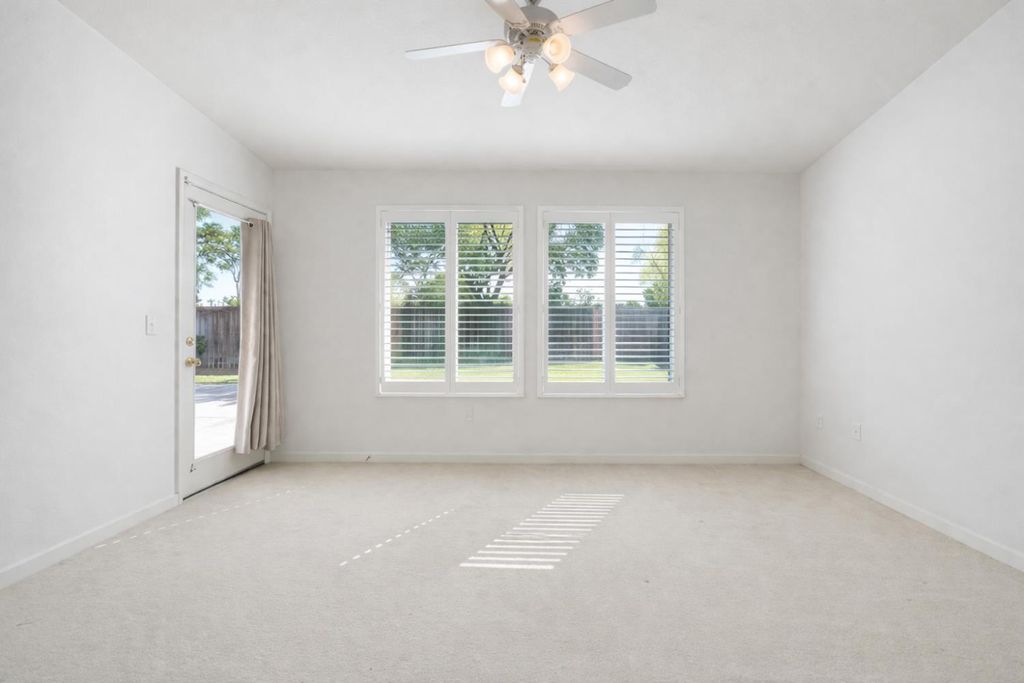 Image 12 of property listing at 721 Via Cerioni, Madera, CA 93637