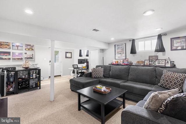 106 BARREN RD, Newtown Square, PA 19073