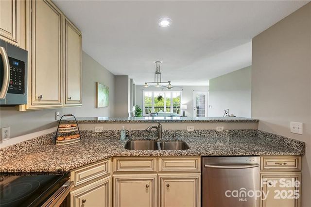 29 Rotunda Circle, Asheville, NC 28806