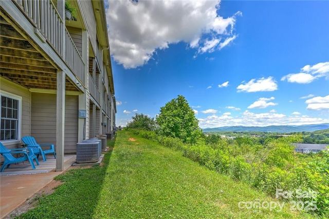 29 Rotunda Circle, Asheville, NC 28806