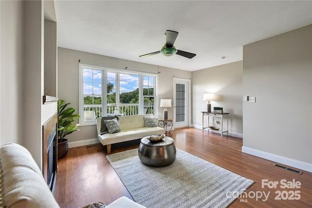 29 Rotunda Circle, Asheville, NC 28806