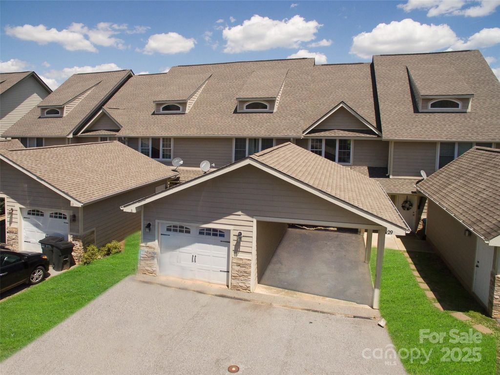29 Rotunda Circle, Asheville, NC 28806
