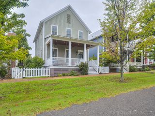 25 Boulevard, Carlton Landing, OK 74432