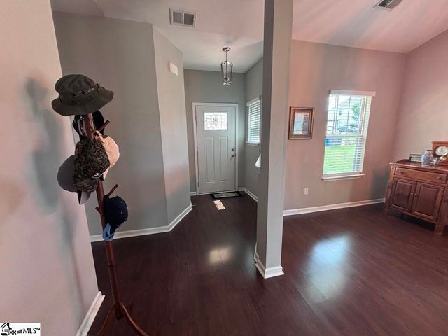 565 Goldstone Lane, Boiling Springs, SC 29316