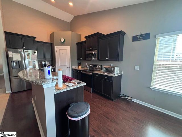 565 Goldstone Lane, Boiling Springs, SC 29316