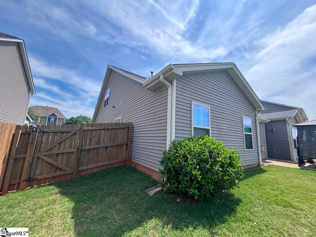 565 Goldstone Lane, Boiling Springs, SC 29316