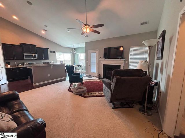 565 Goldstone Lane, Boiling Springs, SC 29316