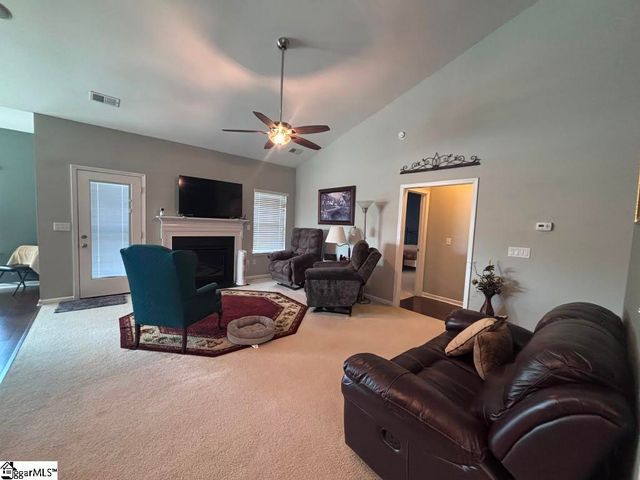 565 Goldstone Lane, Boiling Springs, SC 29316