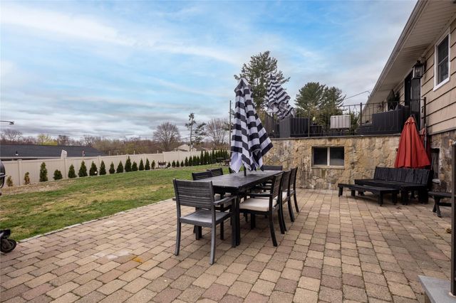 2820 Sarles Drive, Yorktown Heights, NY 10598
