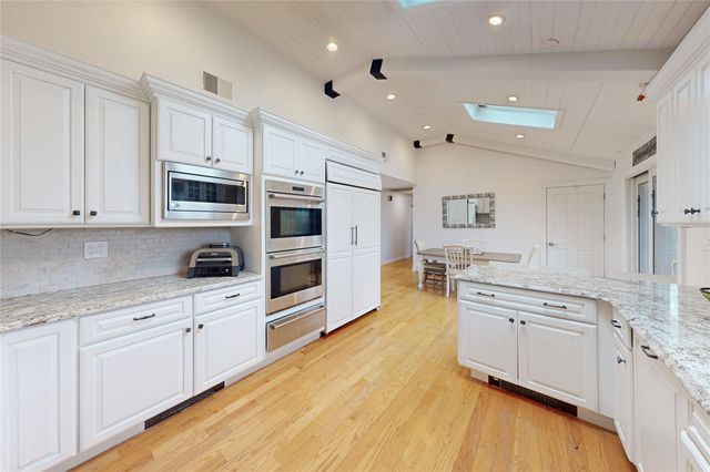 2820 Sarles Drive, Yorktown Heights, NY 10598