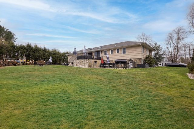 2820 Sarles Drive, Yorktown Heights, NY 10598