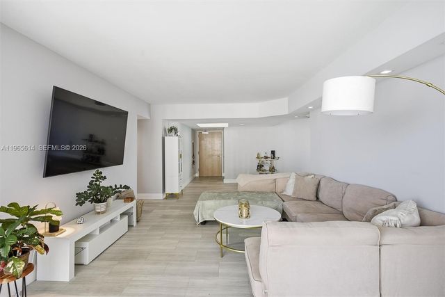 16485 Collins Ave 1034, Sunny Isles Beach, FL 33160