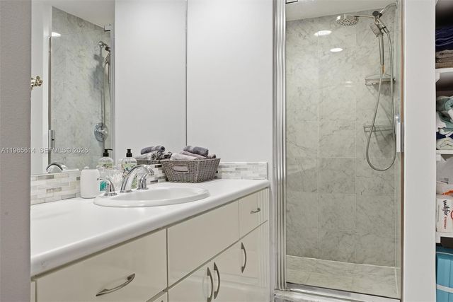 16485 Collins Ave 1034, Sunny Isles Beach, FL 33160