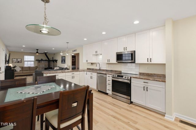 7538 Snake Hollow Road, Sneedville, TN 37869