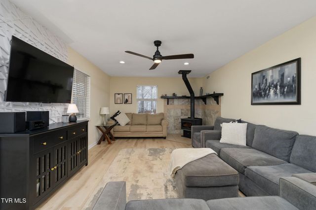 7538 Snake Hollow Road, Sneedville, TN 37869