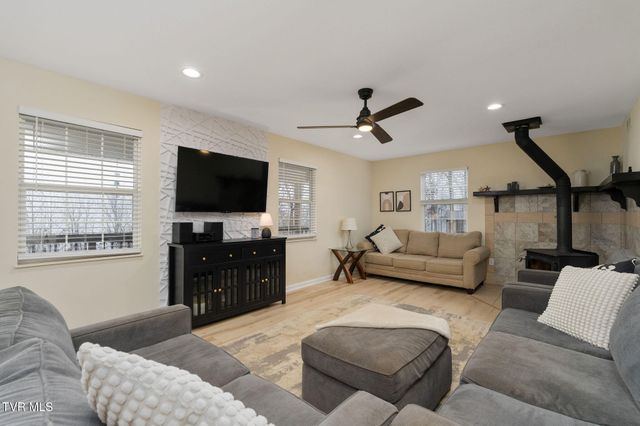 7538 Snake Hollow Road, Sneedville, TN 37869