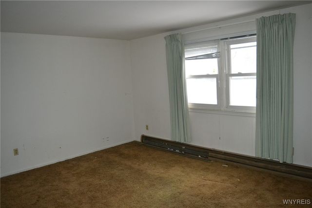 18 Ava Lane, Amherst, NY 14221