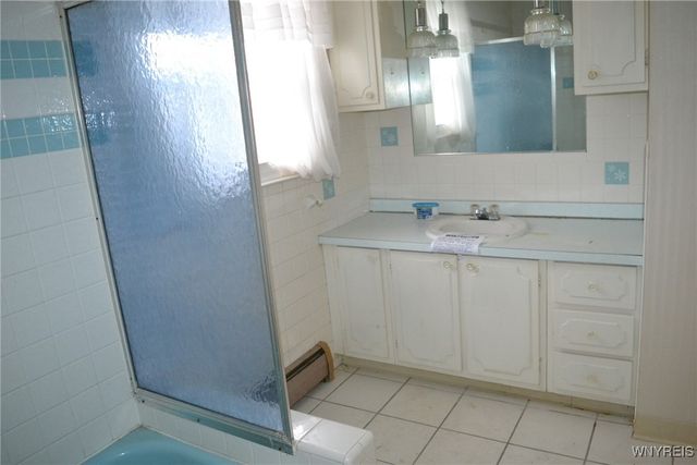 18 Ava Lane, Amherst, NY 14221