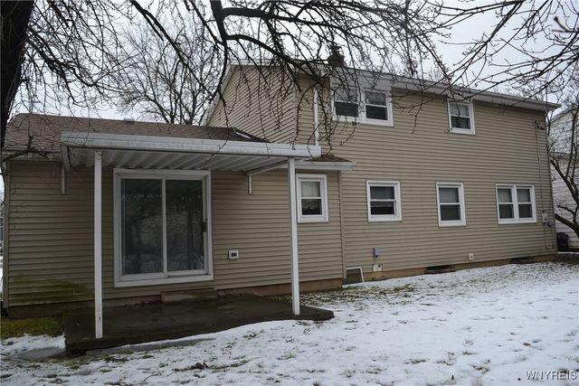 18 Ava Lane, Amherst, NY 14221