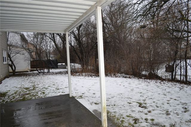 18 Ava Lane, Amherst, NY 14221