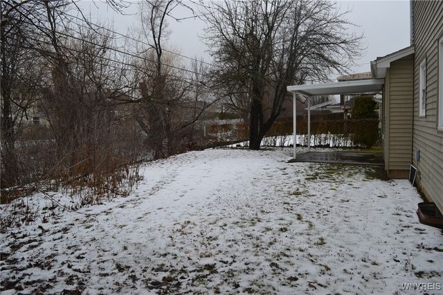 18 Ava Lane, Amherst, NY 14221